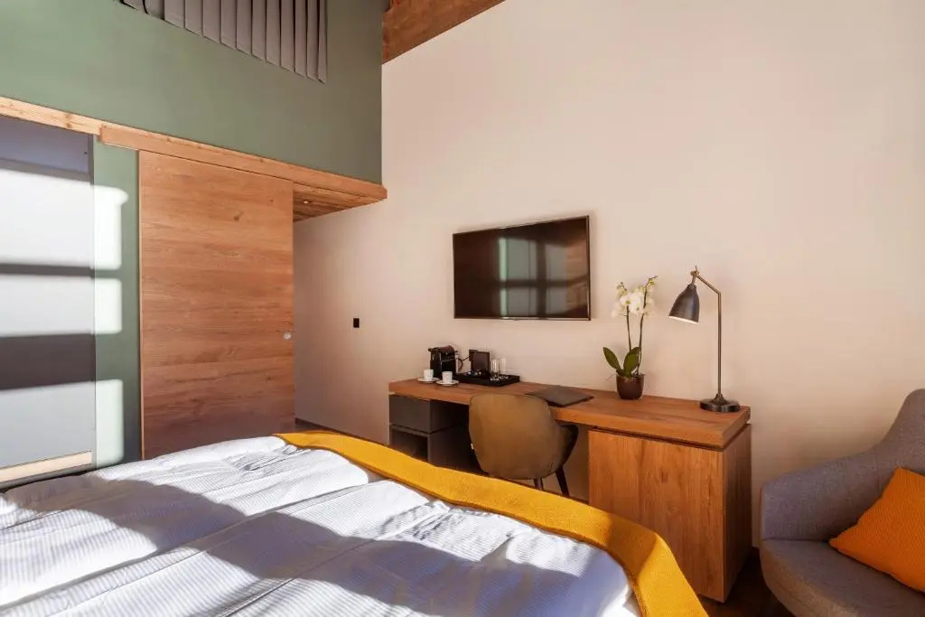 guest_rooms