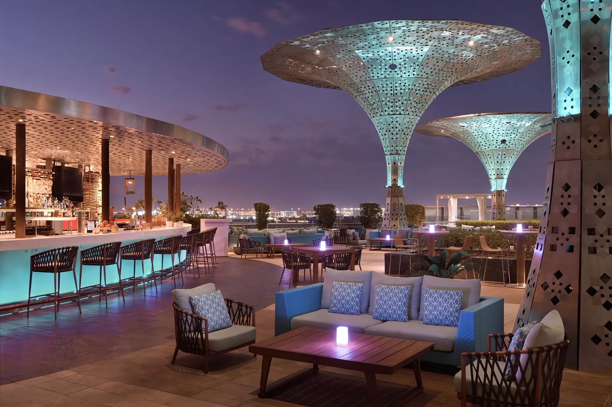 Glo Poolside Lounge