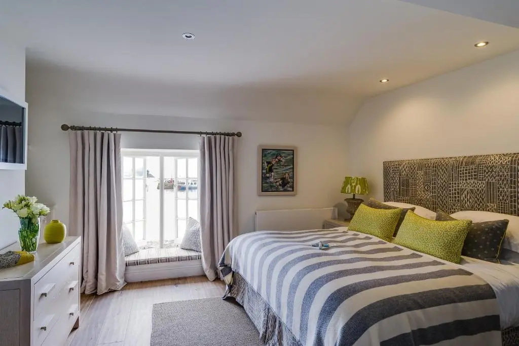guest_rooms