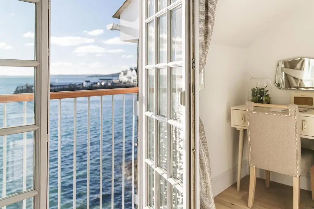 balcony