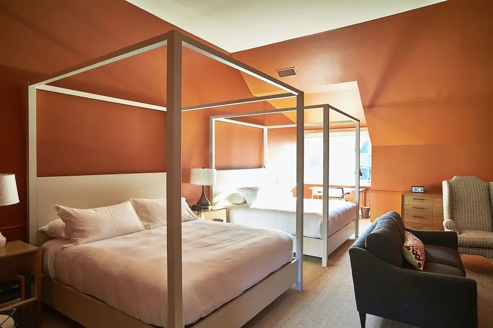 guest_rooms