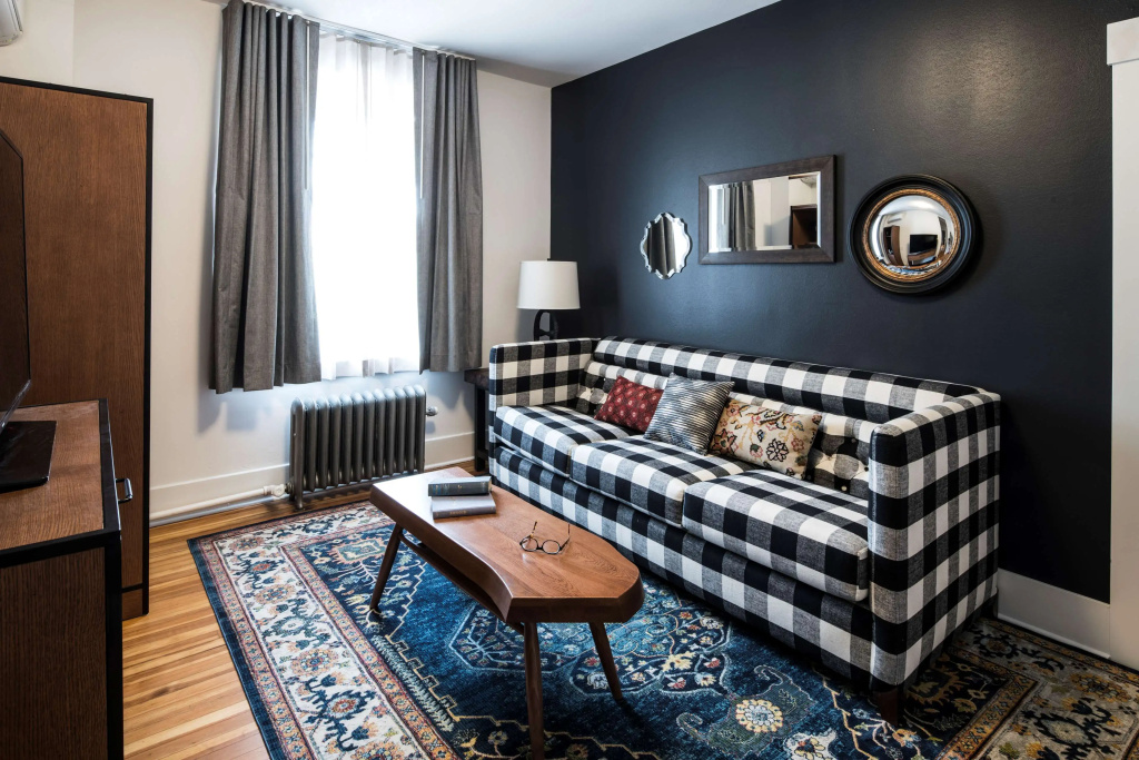guest_rooms