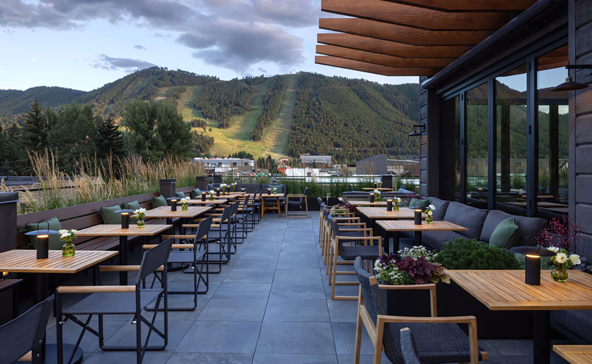 Juliette: Rooftop Dining Above Town Square