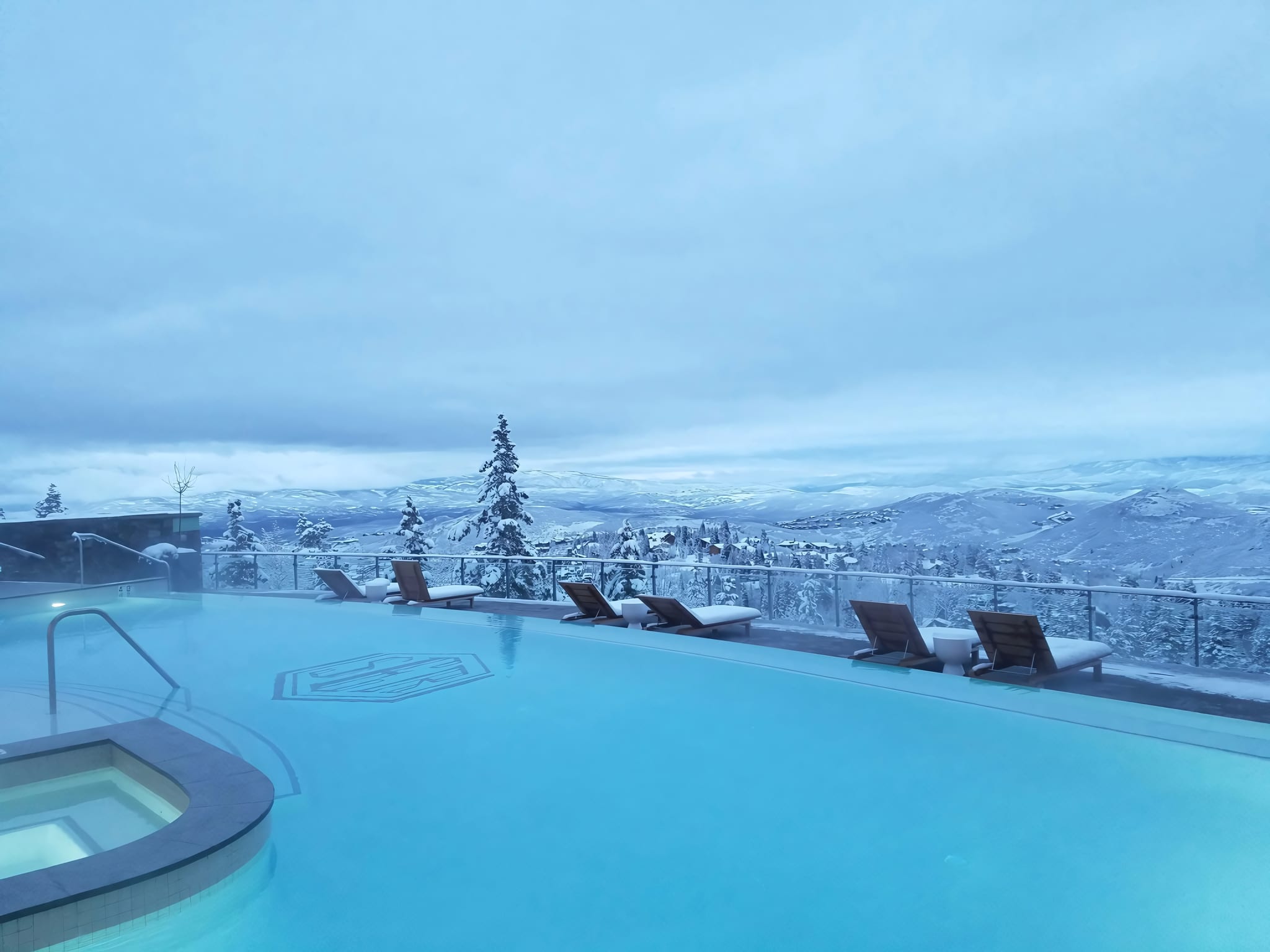 Alpine Outdoor Pools and Hot Tubs