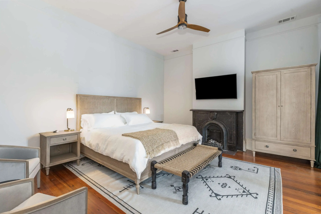 guest_rooms