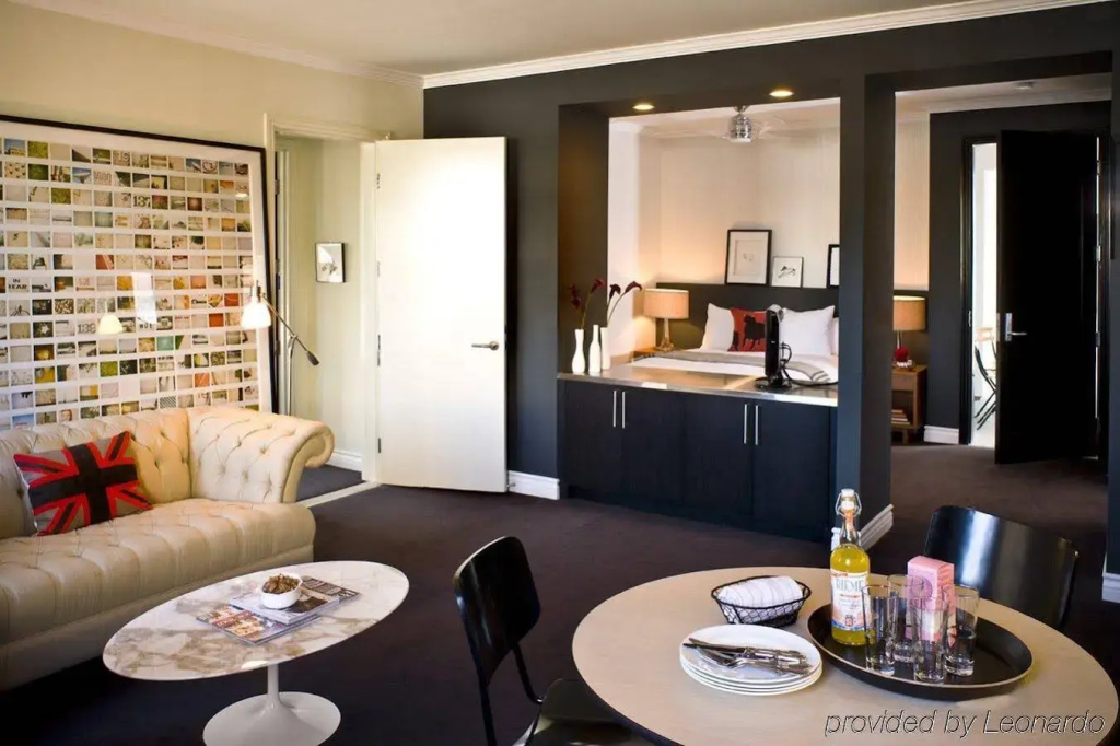 guest_rooms