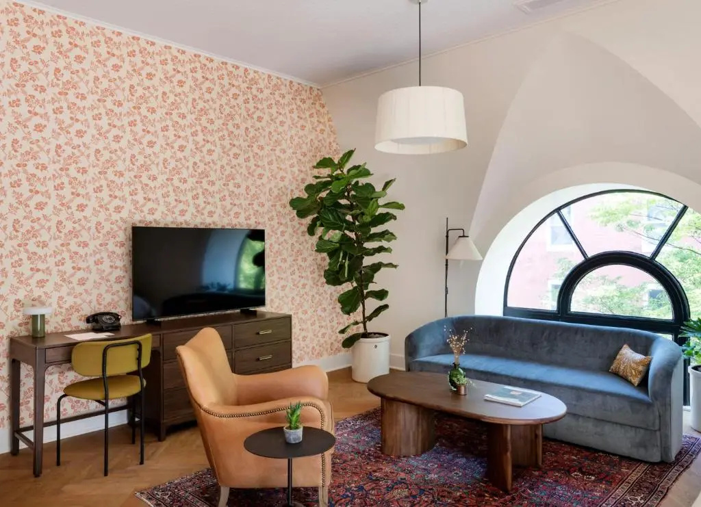 guest_rooms