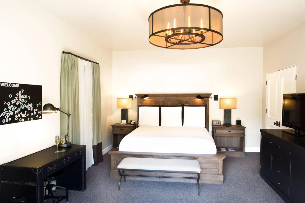 guest_rooms