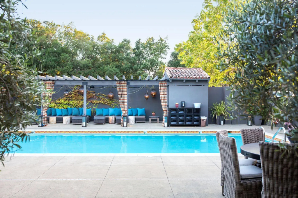 pool