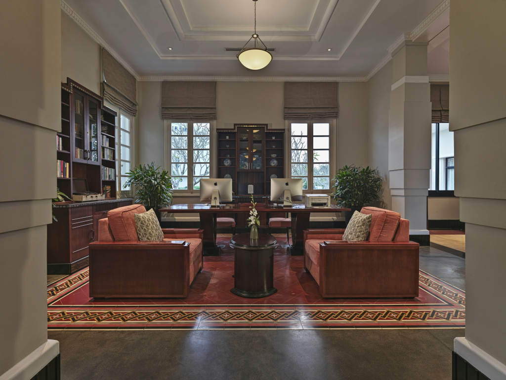 lobby