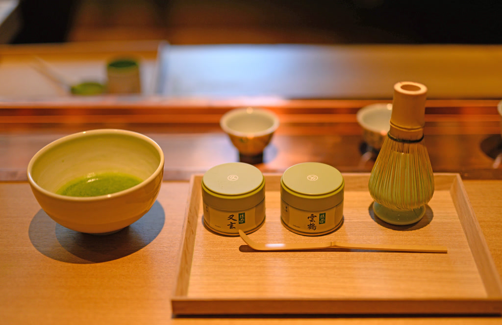 A Kyoto Tea Welcome in Kiyomizu-yaki Ware