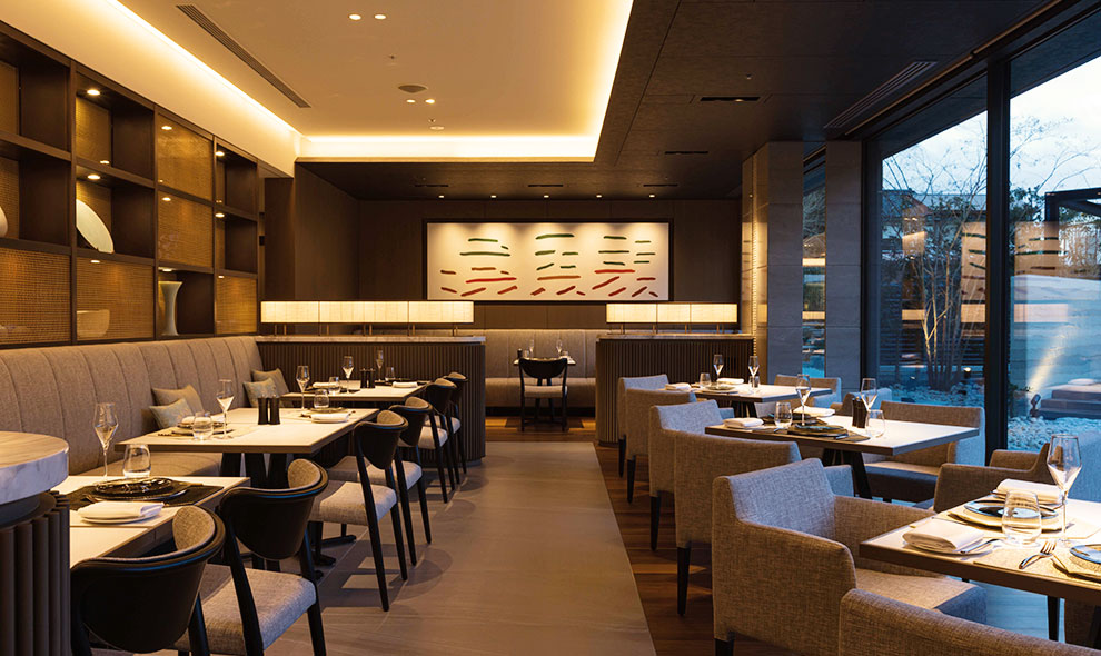 Nouvelle Epoque: French Cuisine Overlooking the Garden