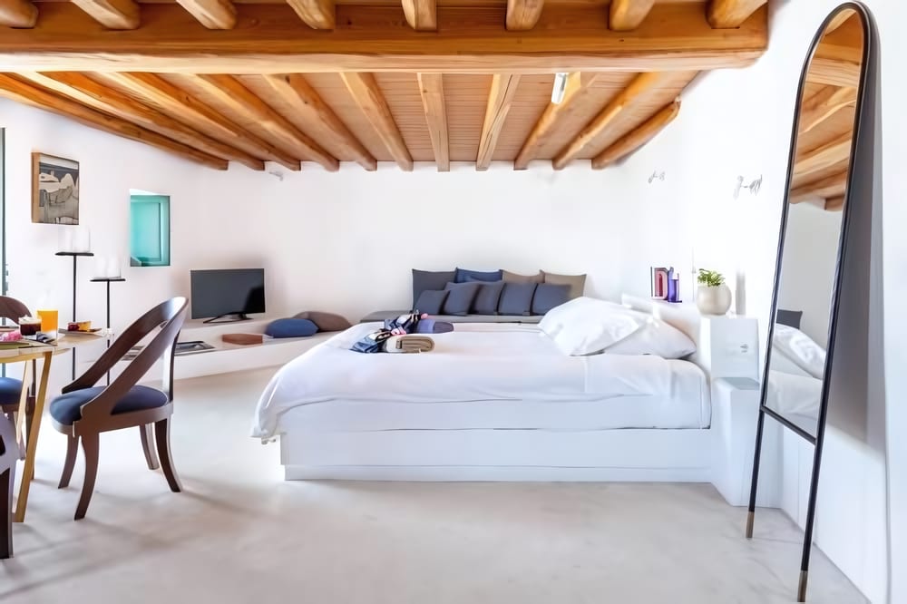 The Vasilicos Caldera Heritage Suites