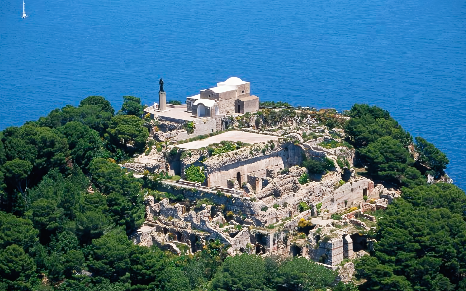 Capri Tiberio Palace