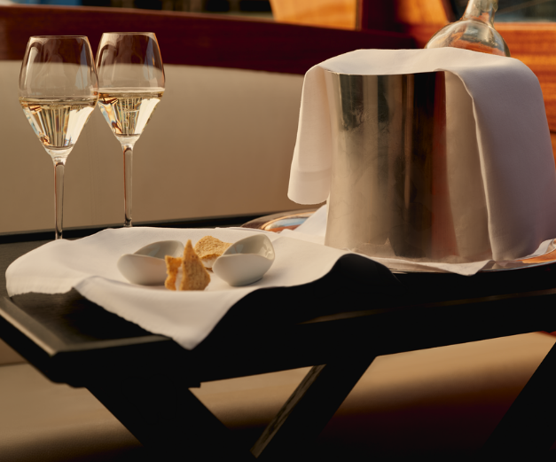 Aperitivo afloat