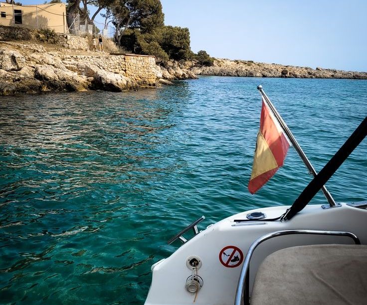 Arrive by boat