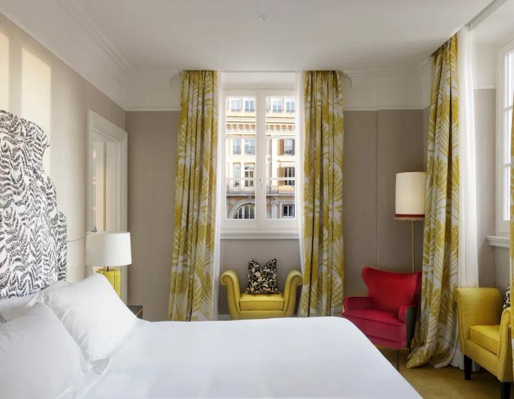 Deluxe Queen Room images