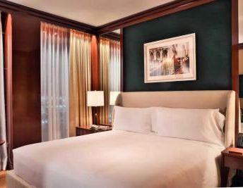 Deluxe King Room (City View) images