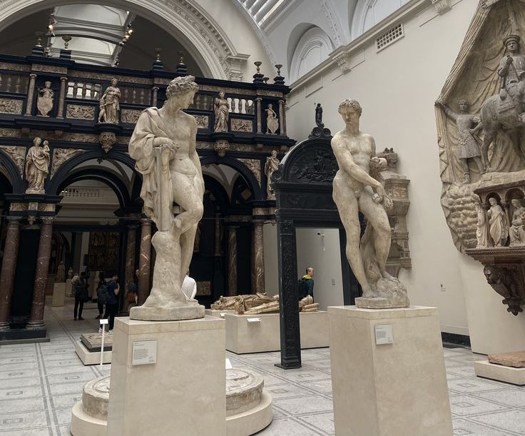 Five minutes to the V&A