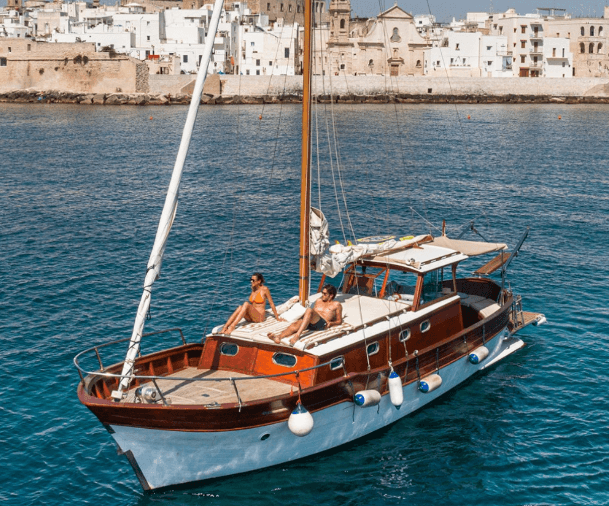 Arrive in style at the beach club