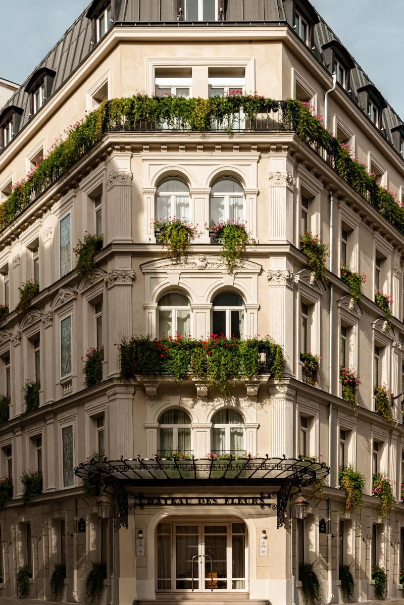 Chateau des Fleurs, Paris Champs Elysees
