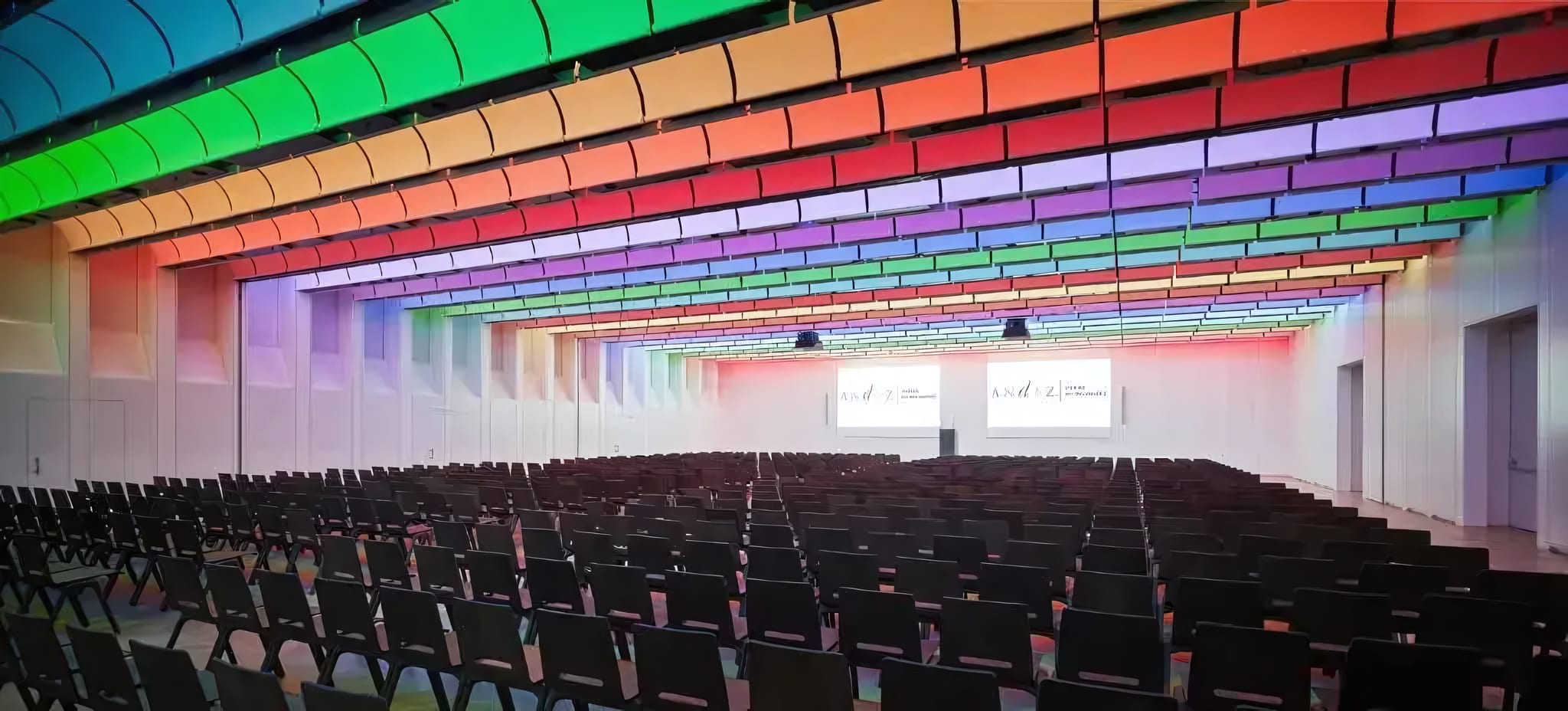Large-Scale Meetings and Events Space