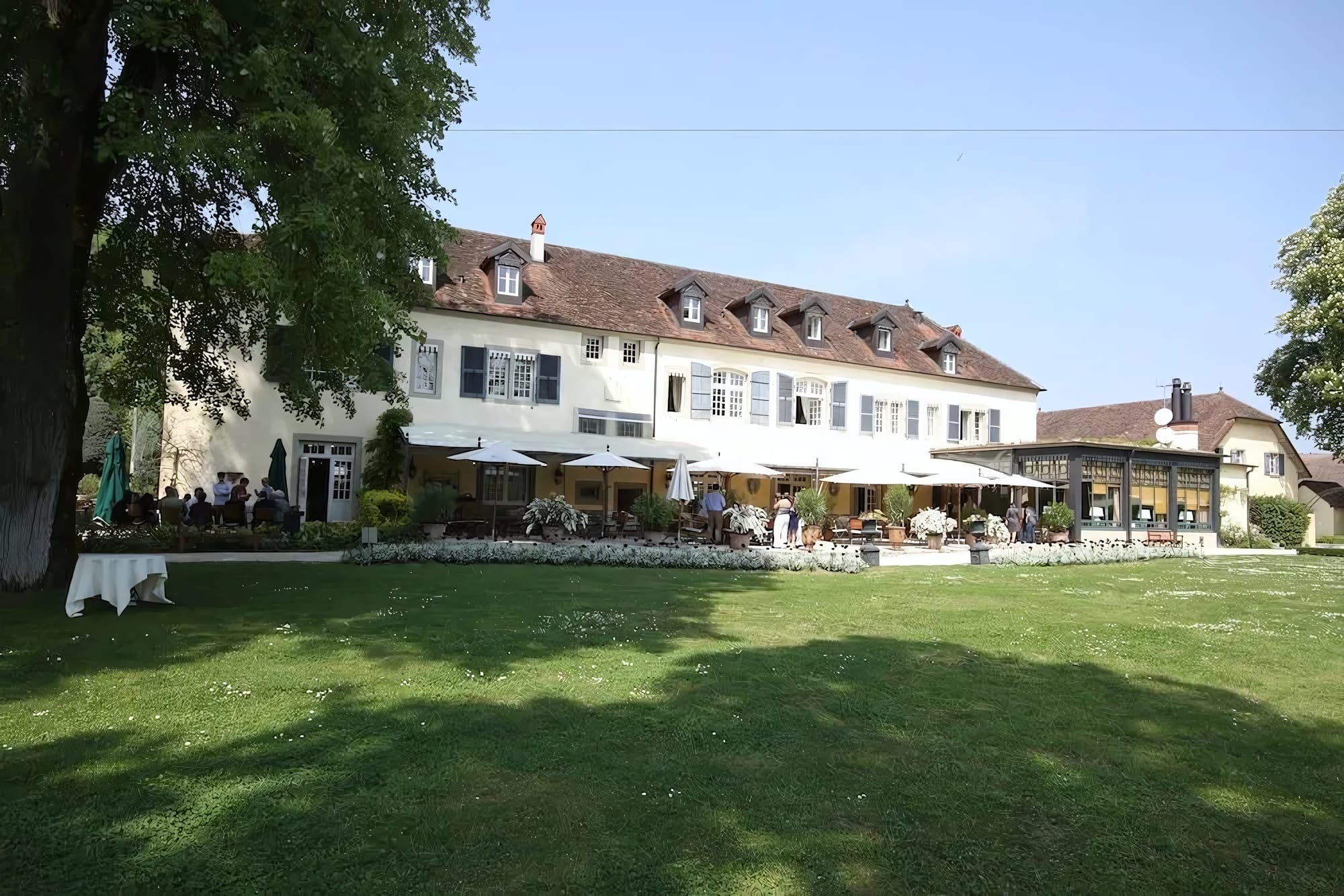 3.5-Hectare Landscaped Gardens