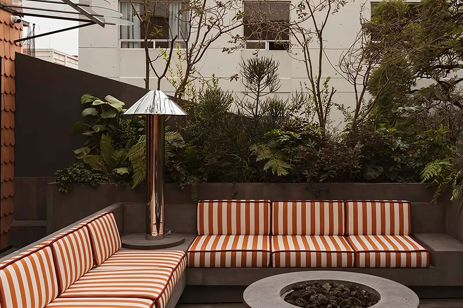 A Pyramidal, Maya-Inspired Hot Tub