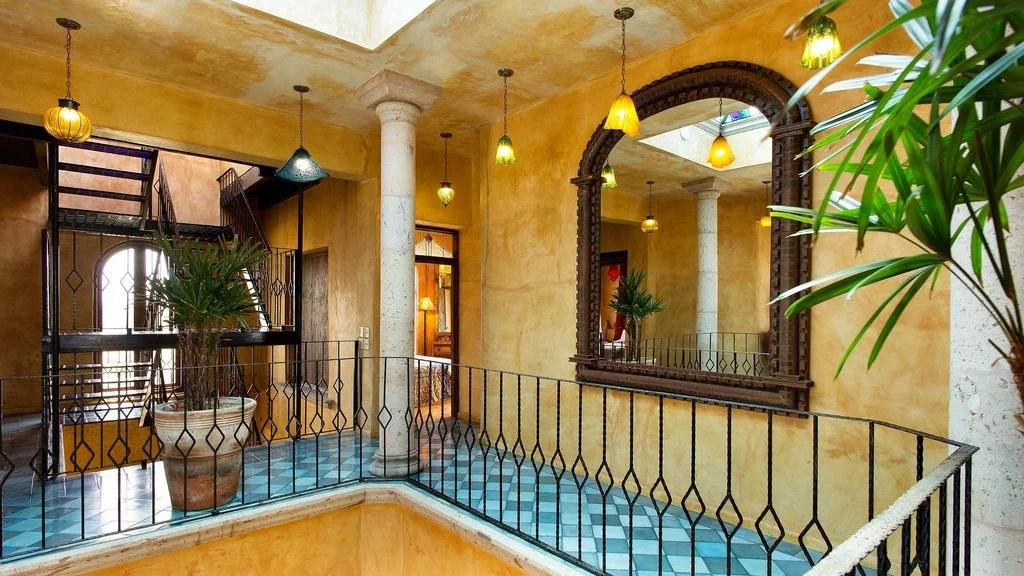 lobby