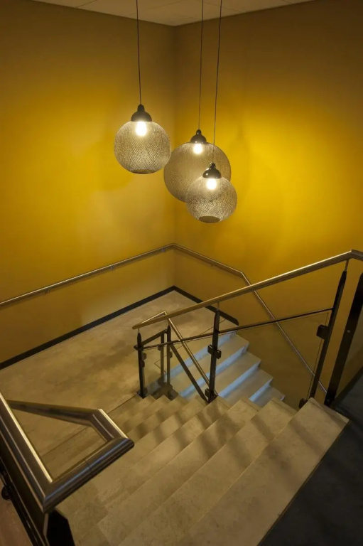 hotel_rooms