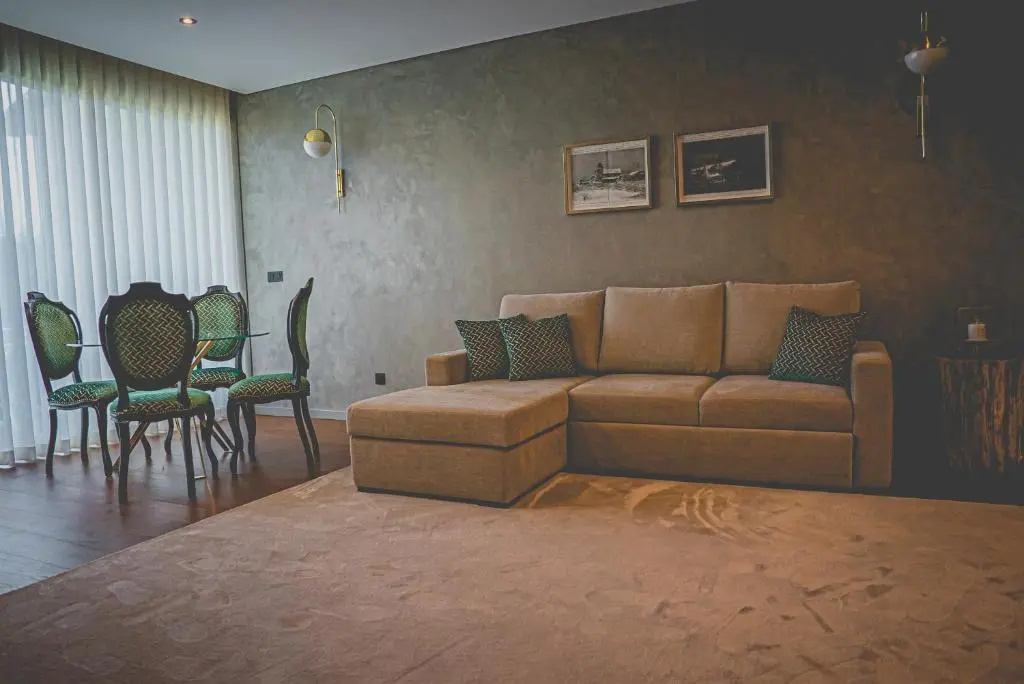 hotel_rooms
