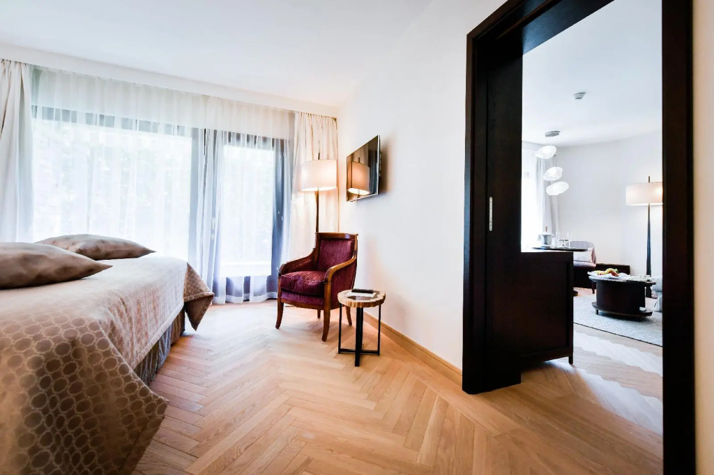 guest_rooms