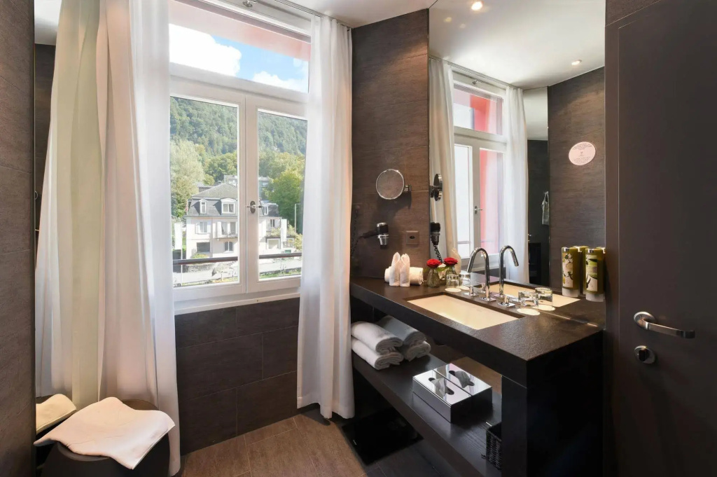 guest_rooms