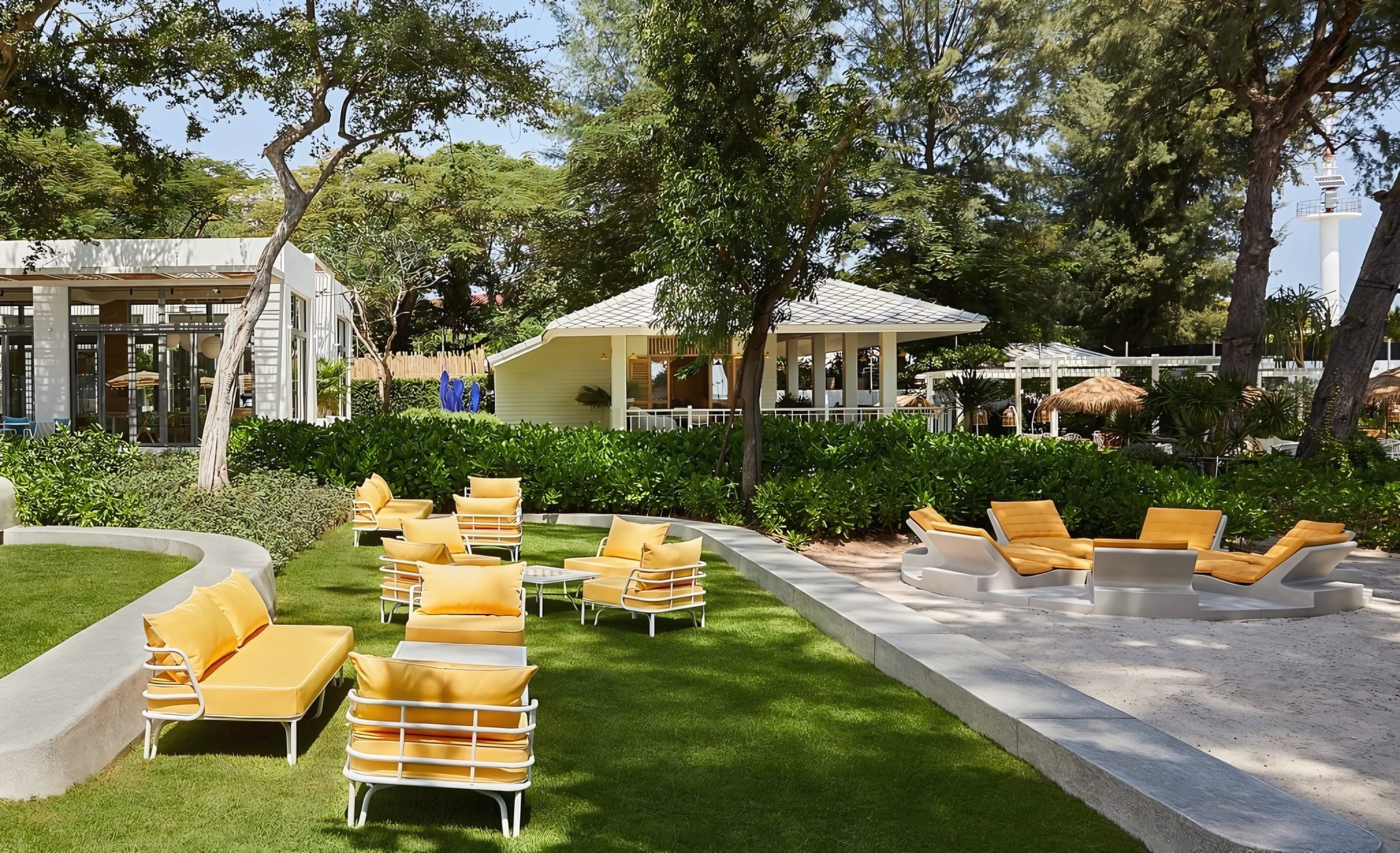 A Garden Dreamscape Steps from the Gulf