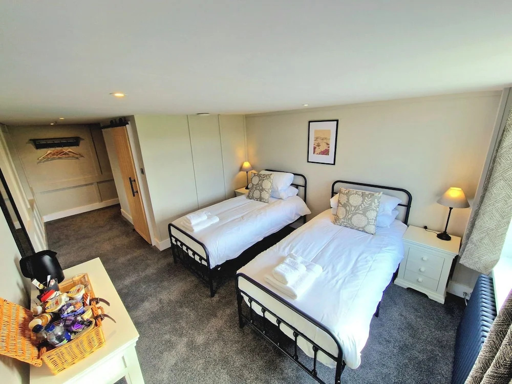 guest_rooms