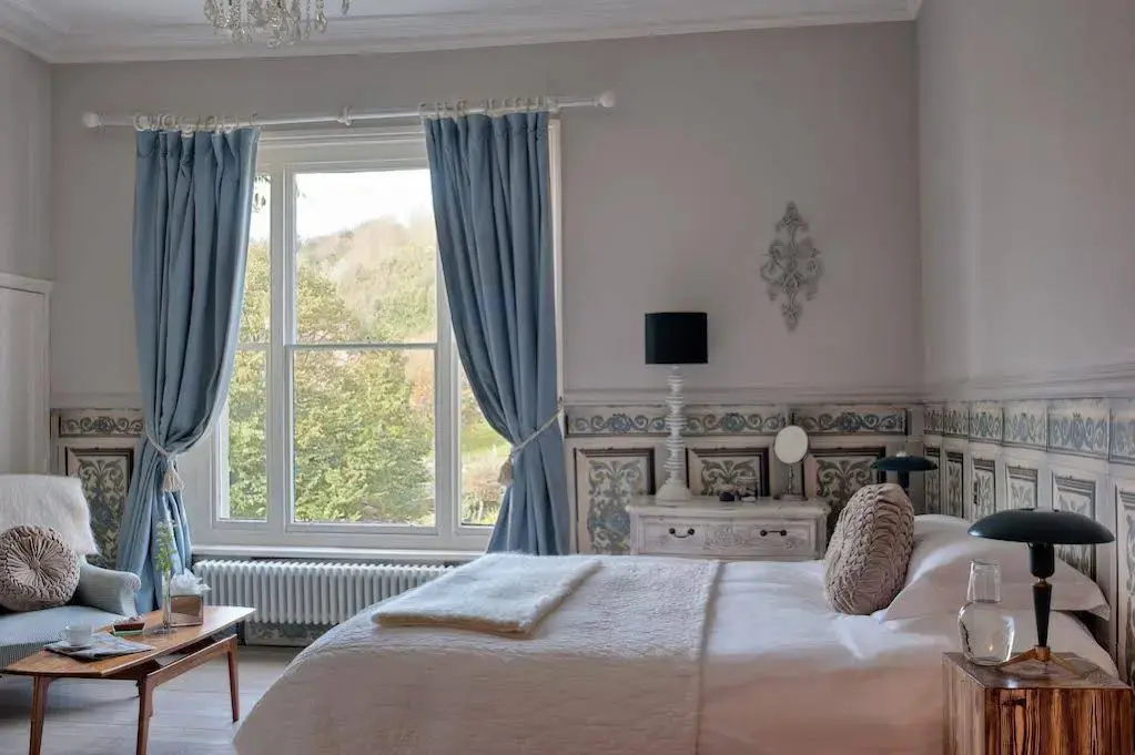 guest_rooms